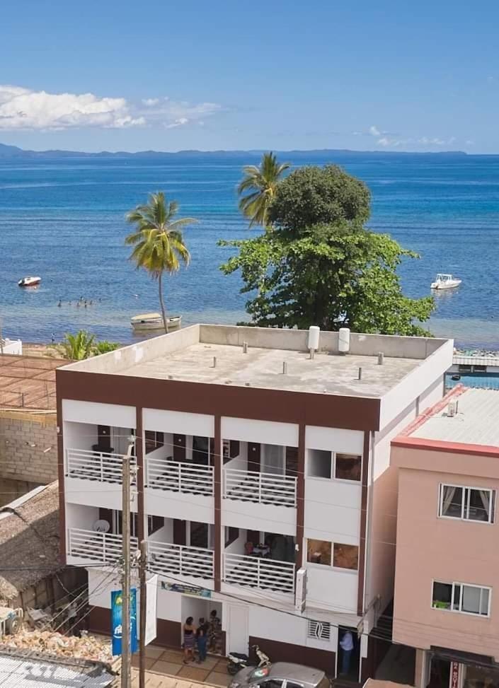 Jirajira Hotel Нуси-Бе Экстерьер фото